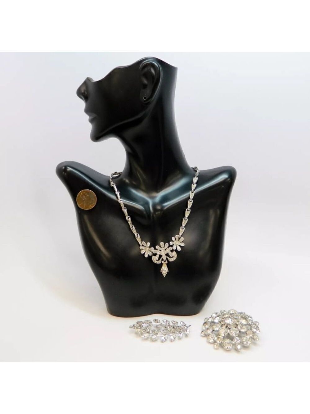 VTG B David & Ora Silvertone Icy Rhinestones Necklace & Dome & Leaves Brooches - Picture 5 of 6